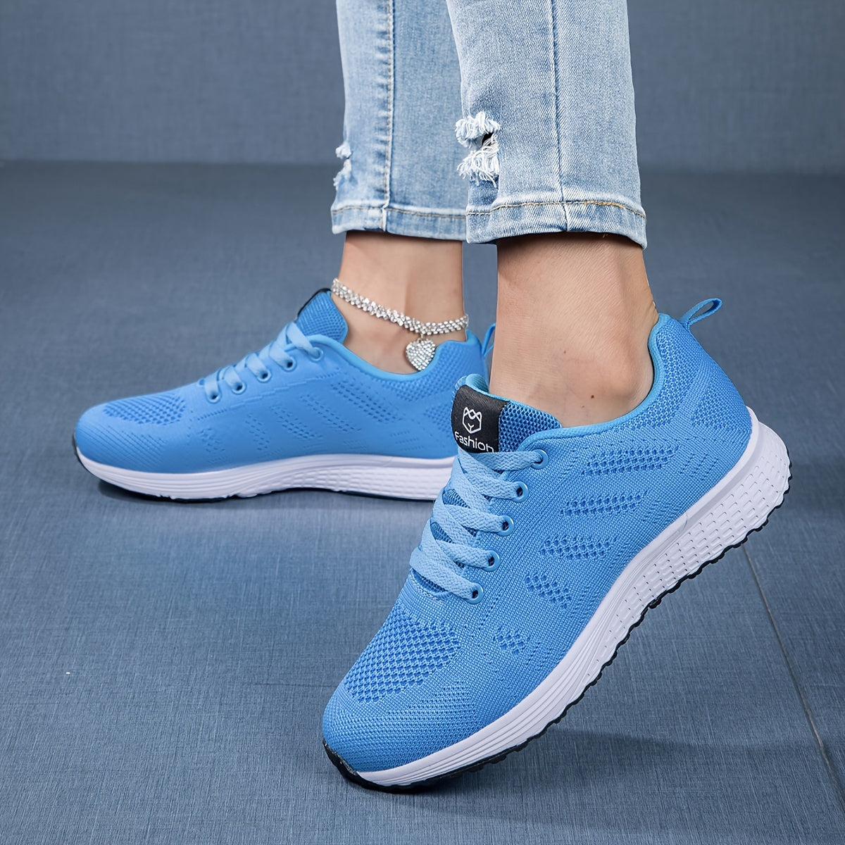 Zapatillas ligeras para mujer: transpirables y con amortiguación para hacer ejercicio físico.