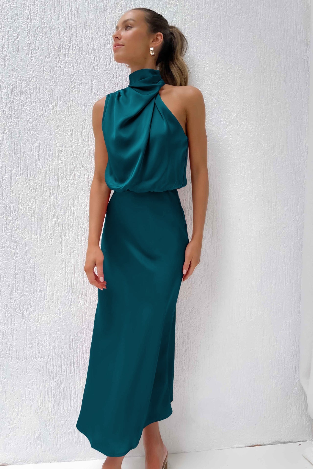 Vestido satinado femenino, cómodo y moderno
