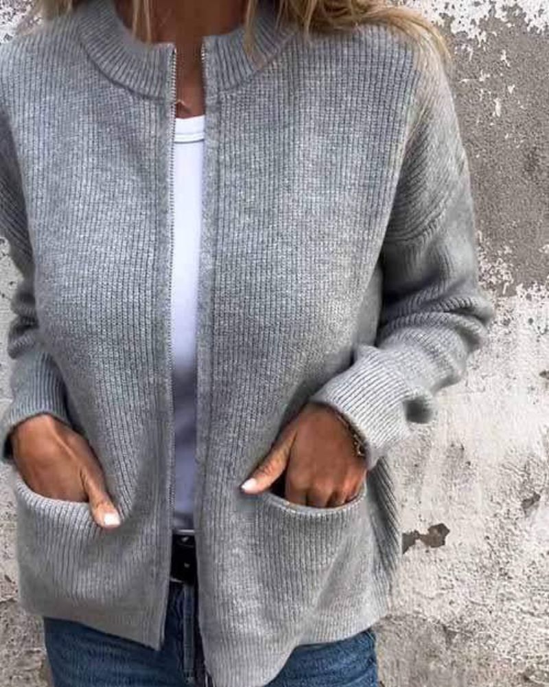 Chaqueta ligera otoño mujer elegante y estilosa