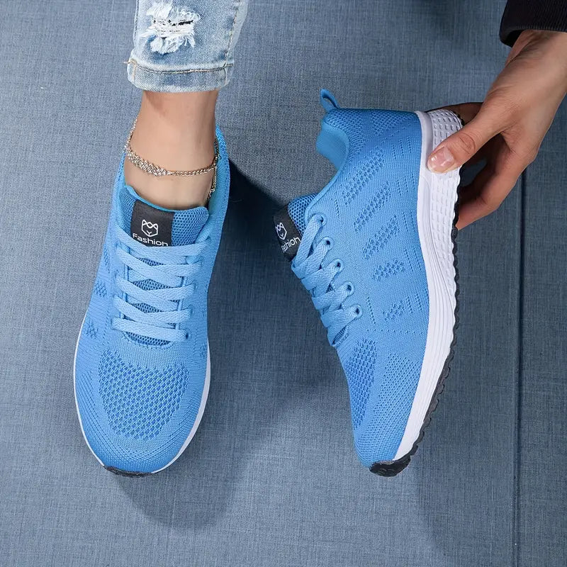 Zapatillas ligeras para mujer: transpirables y con amortiguación para hacer ejercicio físico.