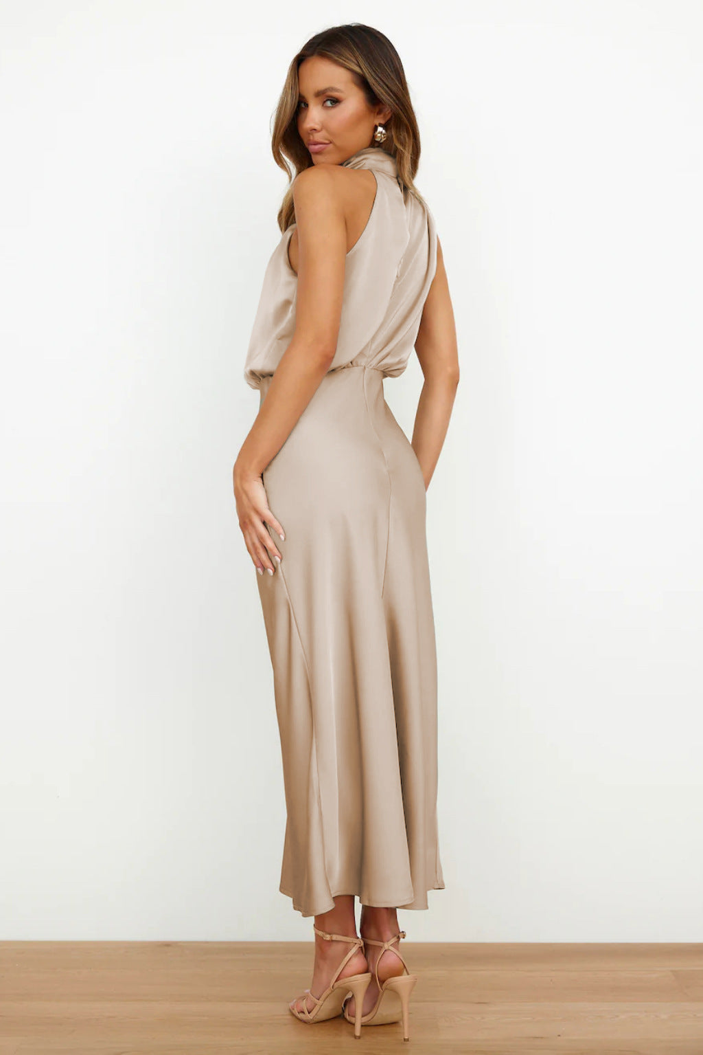 Vestido satinado femenino, cómodo y moderno