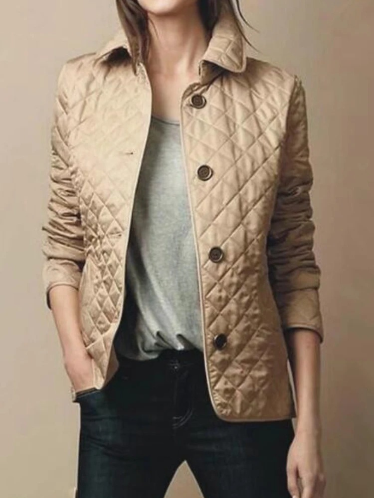 Chaqueta mujer acolchada, estilo chic y confortable para otoño