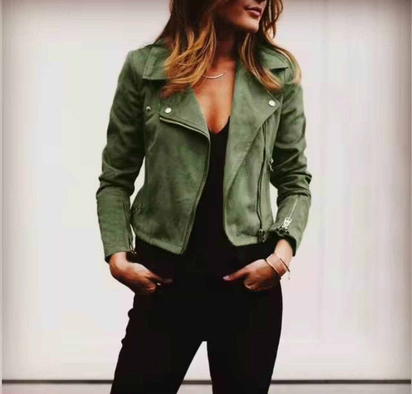 Chaleco de cuello alto con cremallera para mujer: moderno y práctico