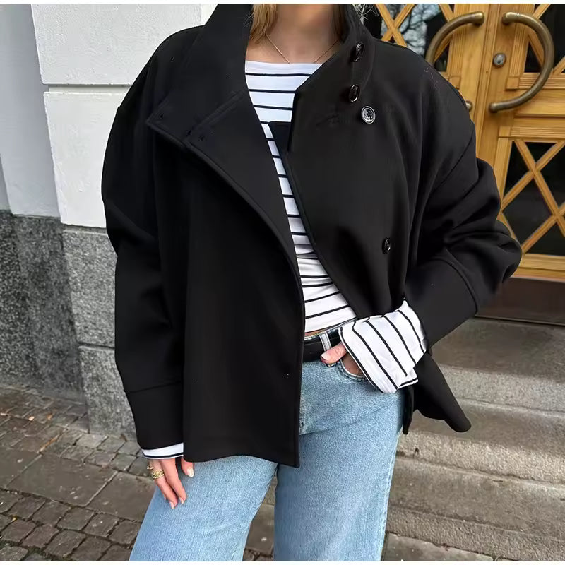 Chaqueta Corta Mujer – Con Botones de Lujo y Diseño Sofisticado