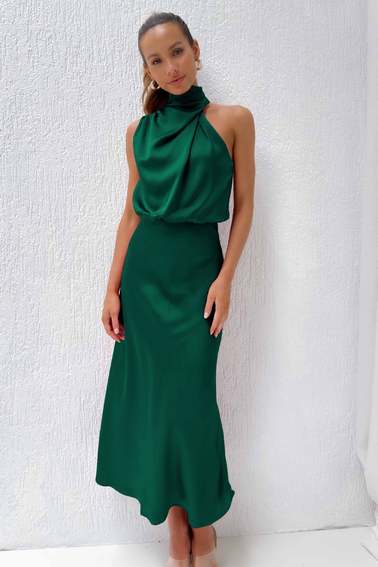 Vestido satinado femenino, cómodo y moderno