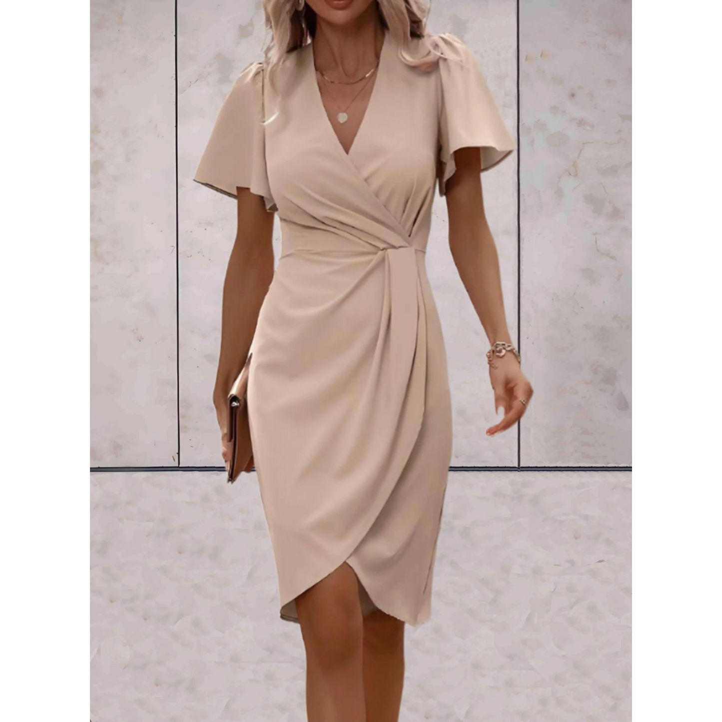 Vestido envolvente femenino, moderno y refinado