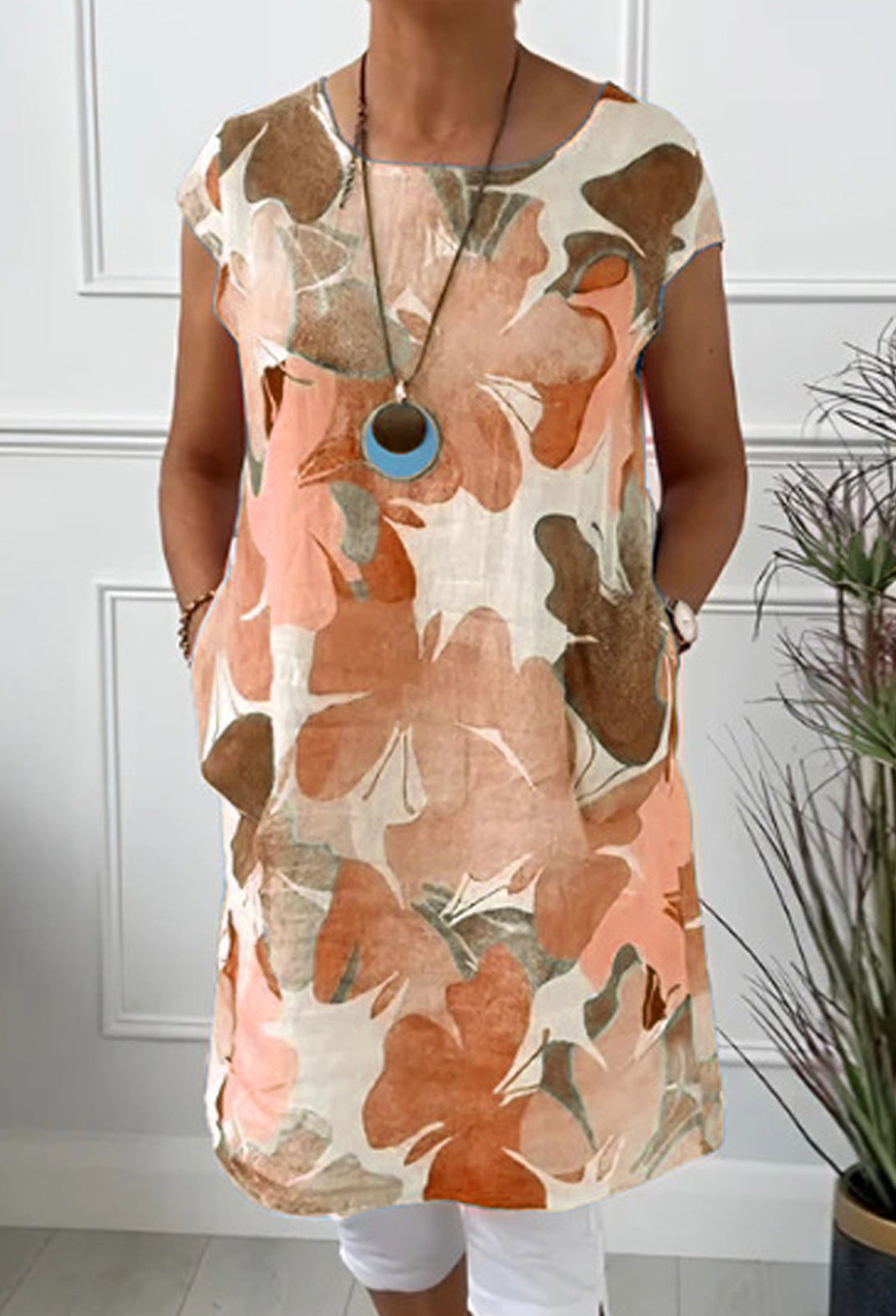 Vestido femenino con flores y bolsillos, look fresco y chic