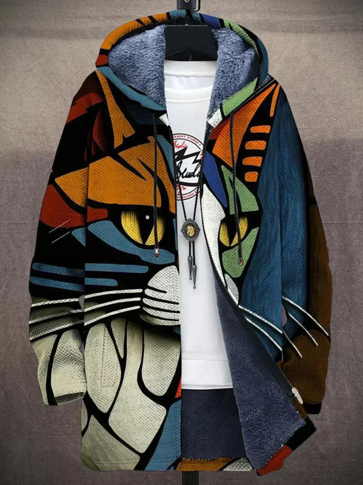 Chaqueta femenina premium con inspiración artística moderna