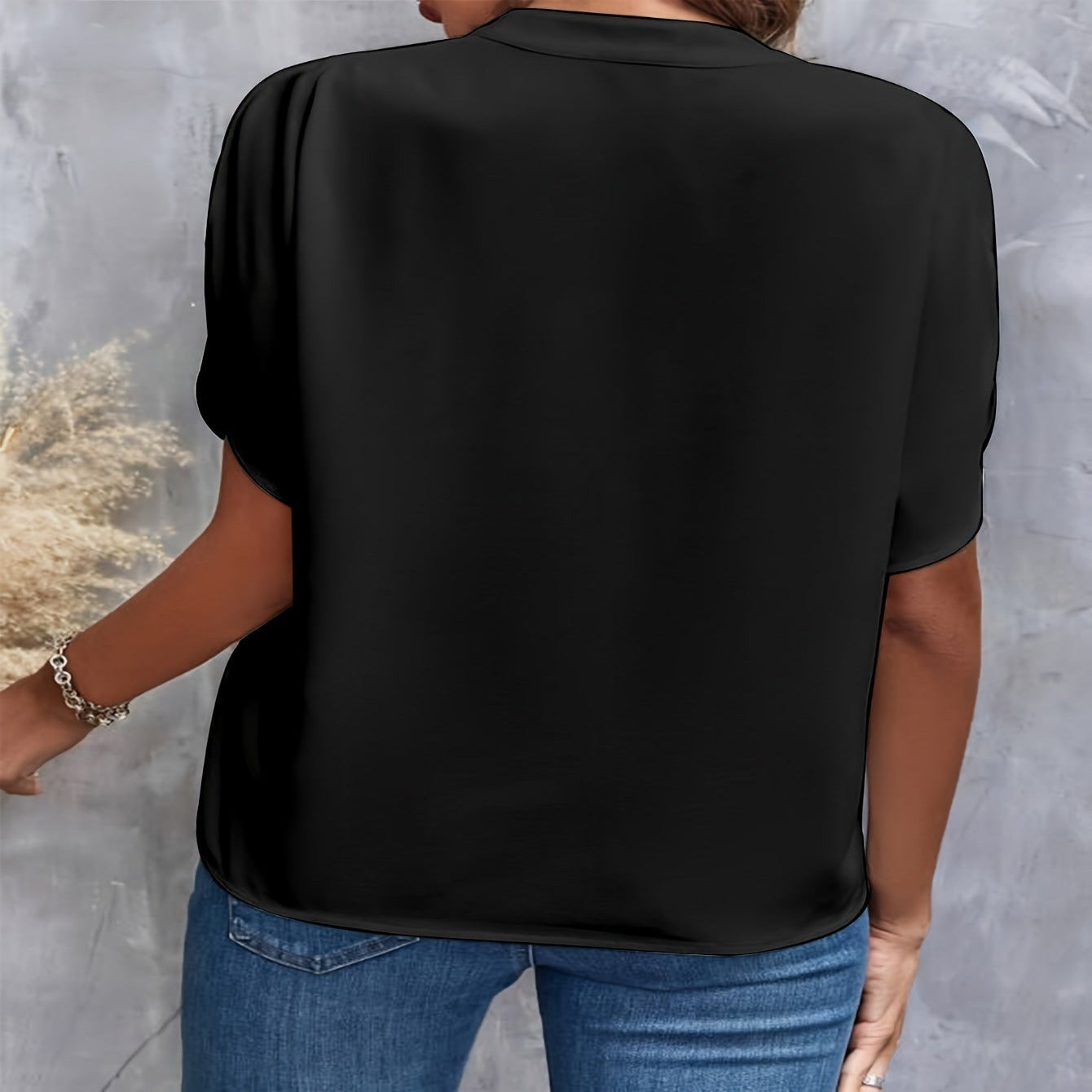 Blusa femenina moderna, cómoda y estilosa