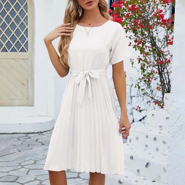 Vestido plisado mujer moderno y estiloso