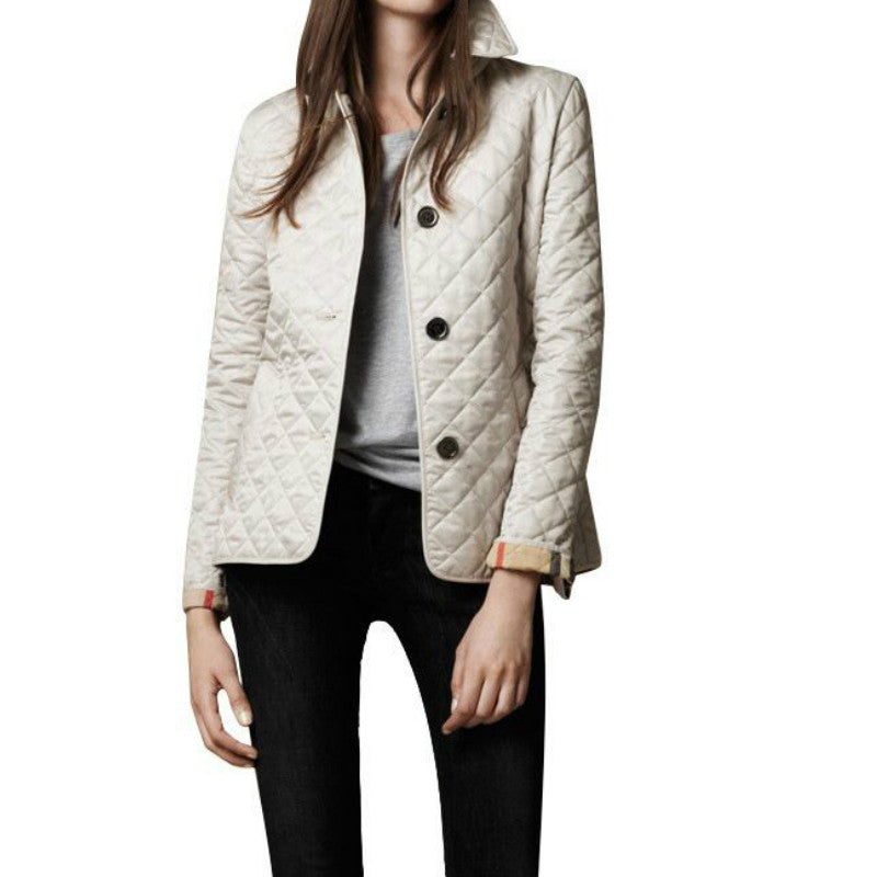 Chaqueta de invierno con costuras acolchadas y estilo chic