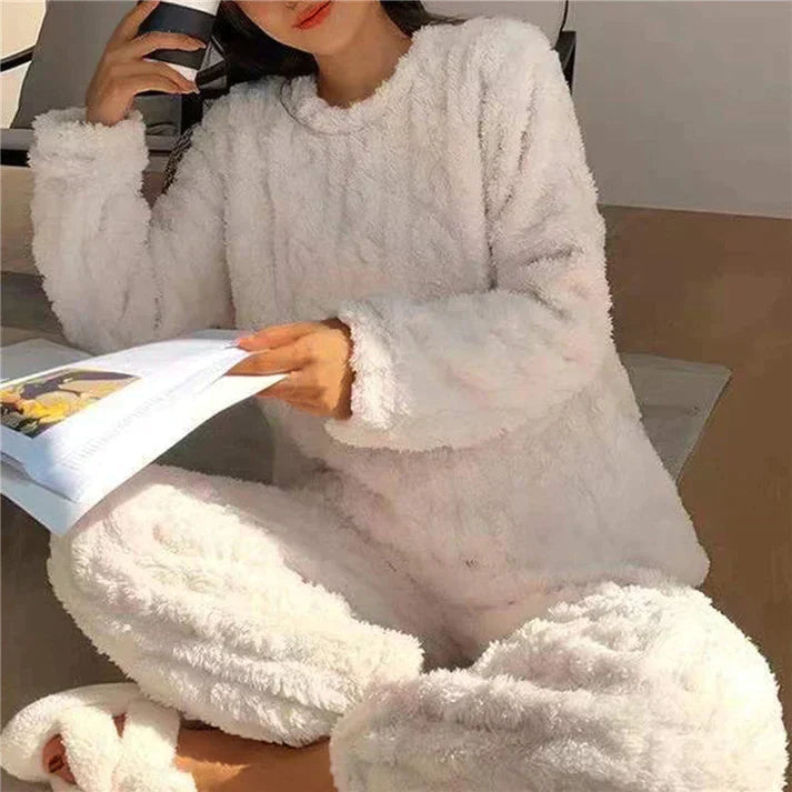 Pijama de felpa de dos piezas para mujer: cálido y suave para noches acogedoras