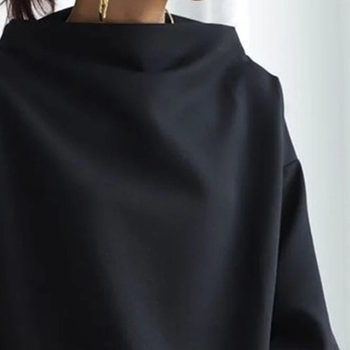 Jersey Mujer – Cuello Alto, Chic y Fácil de Combinar