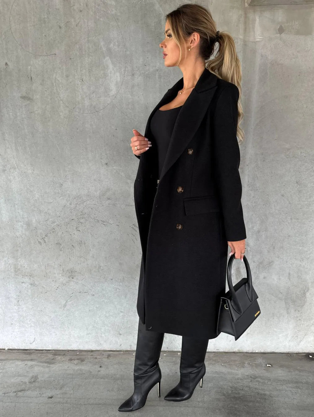 Cortney | Elegante abrigo de mujer con doble botonadura