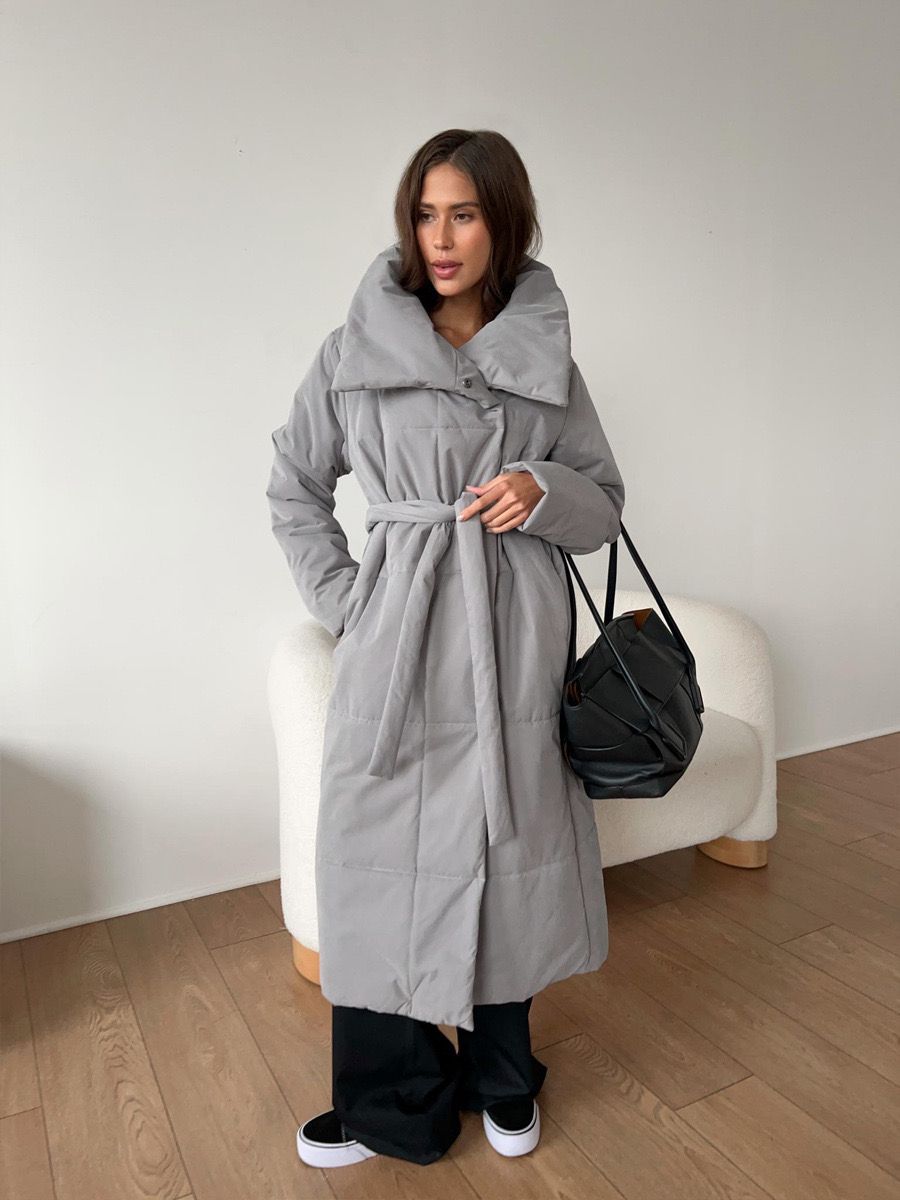 Chaqueta acolchada larga para mujer: abrigada, cómoda y elegante