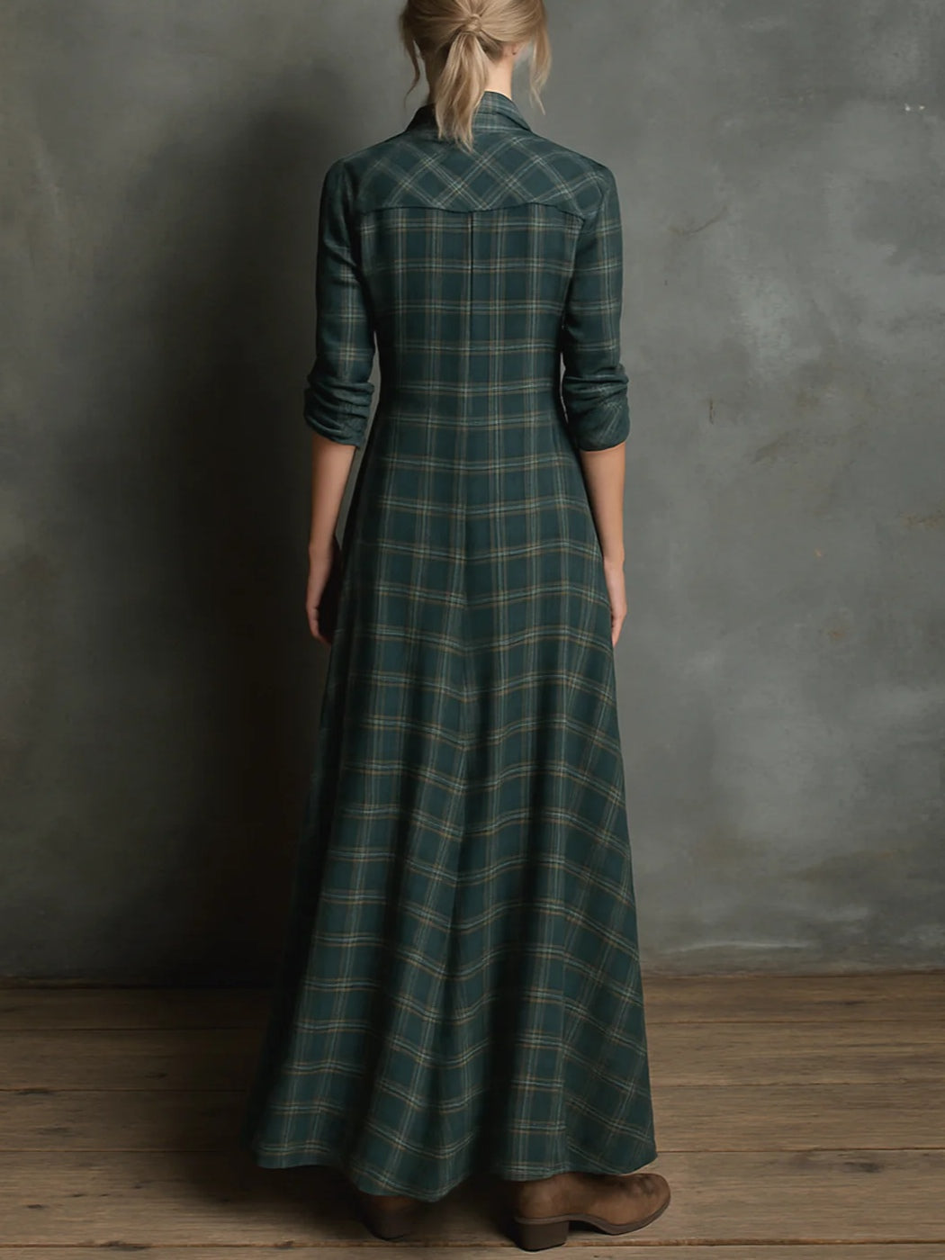 Vestido elegante largo mujer, con revers verdes y look sofisticado