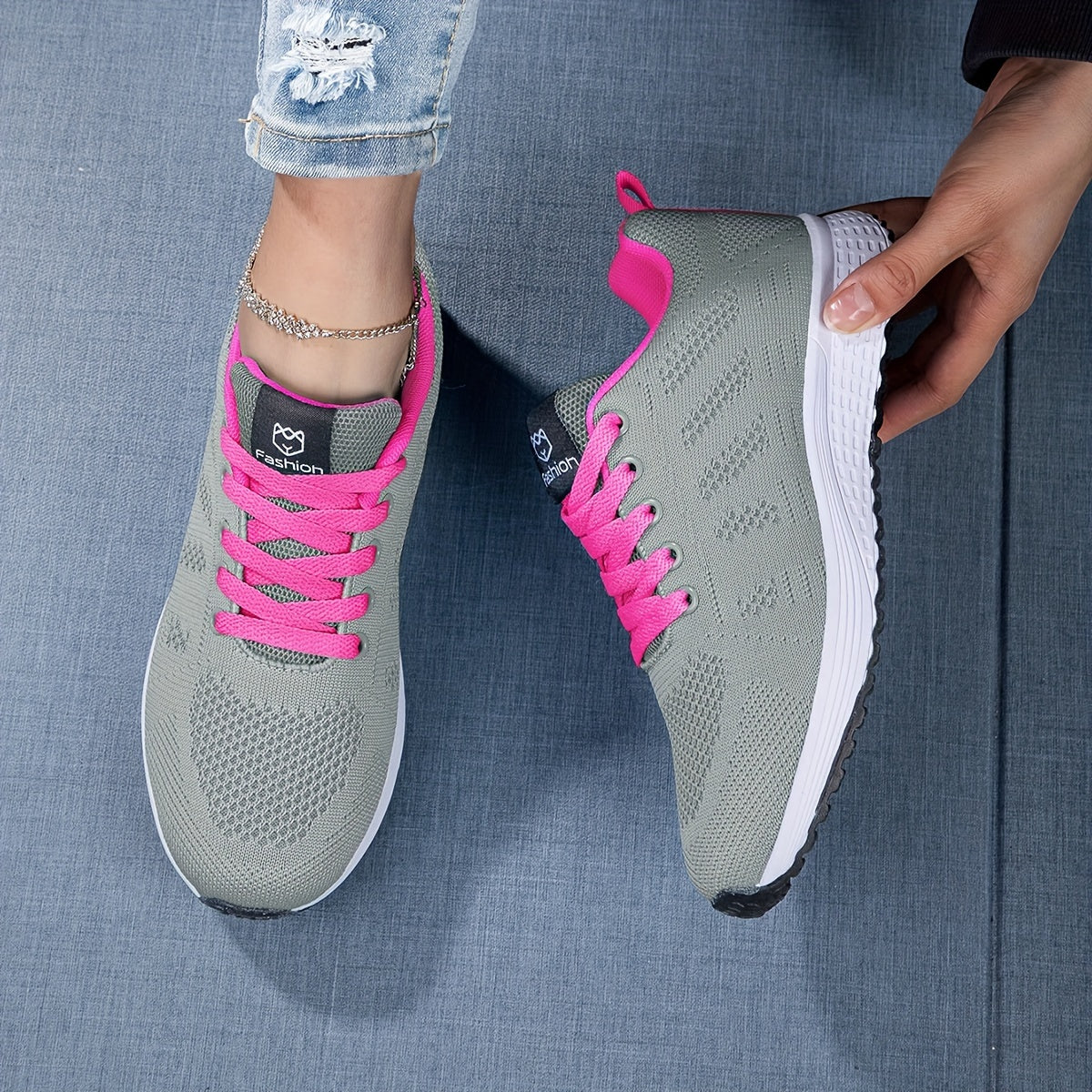 Zapatillas ligeras para mujer: transpirables y con amortiguación para hacer ejercicio físico.