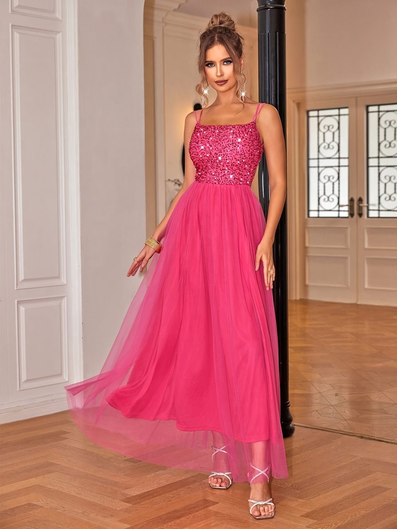 Vestido elegante negro brillante ideal bodas y fiestas