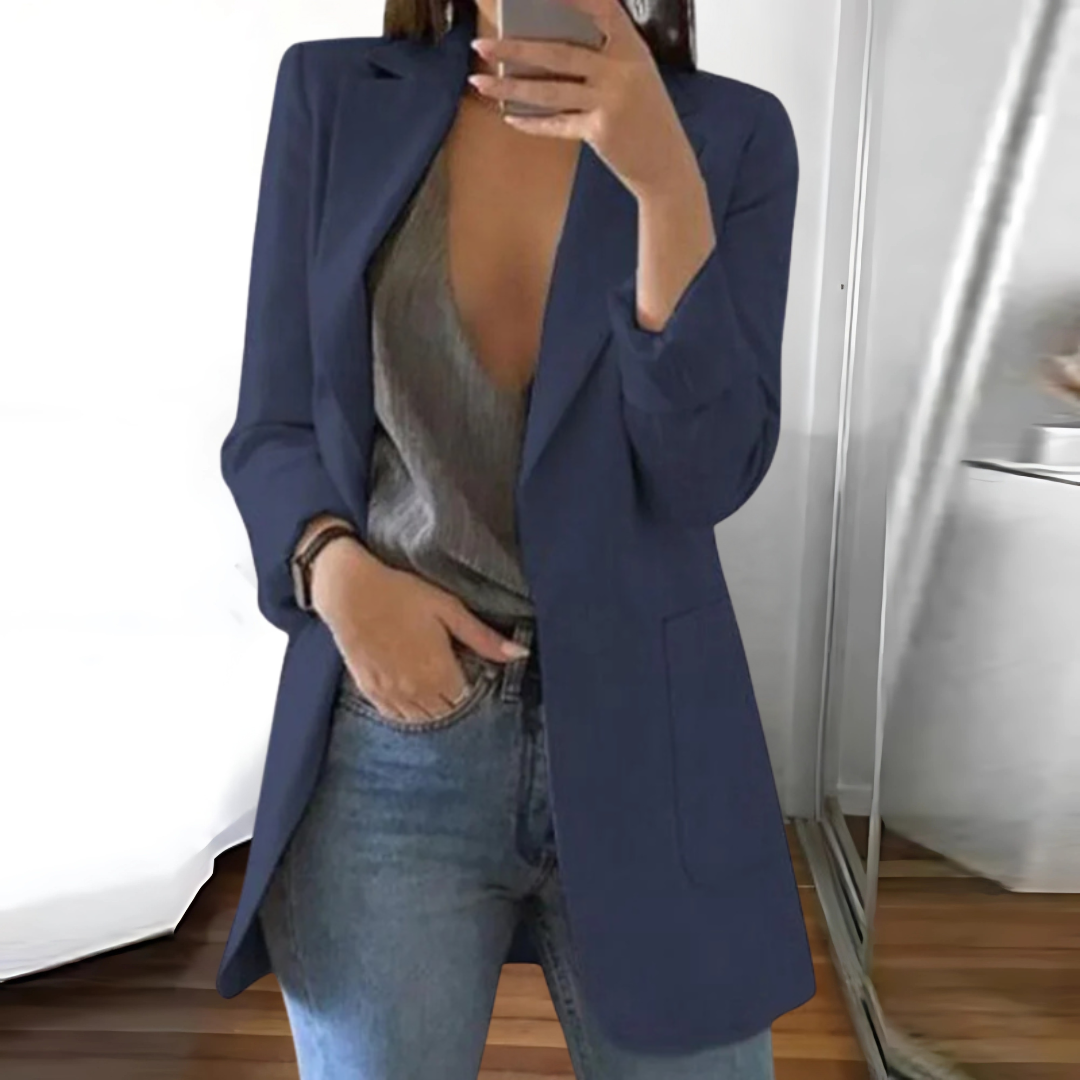 Elegante blazer para mujer: la elegancia clásica se une al corte moderno