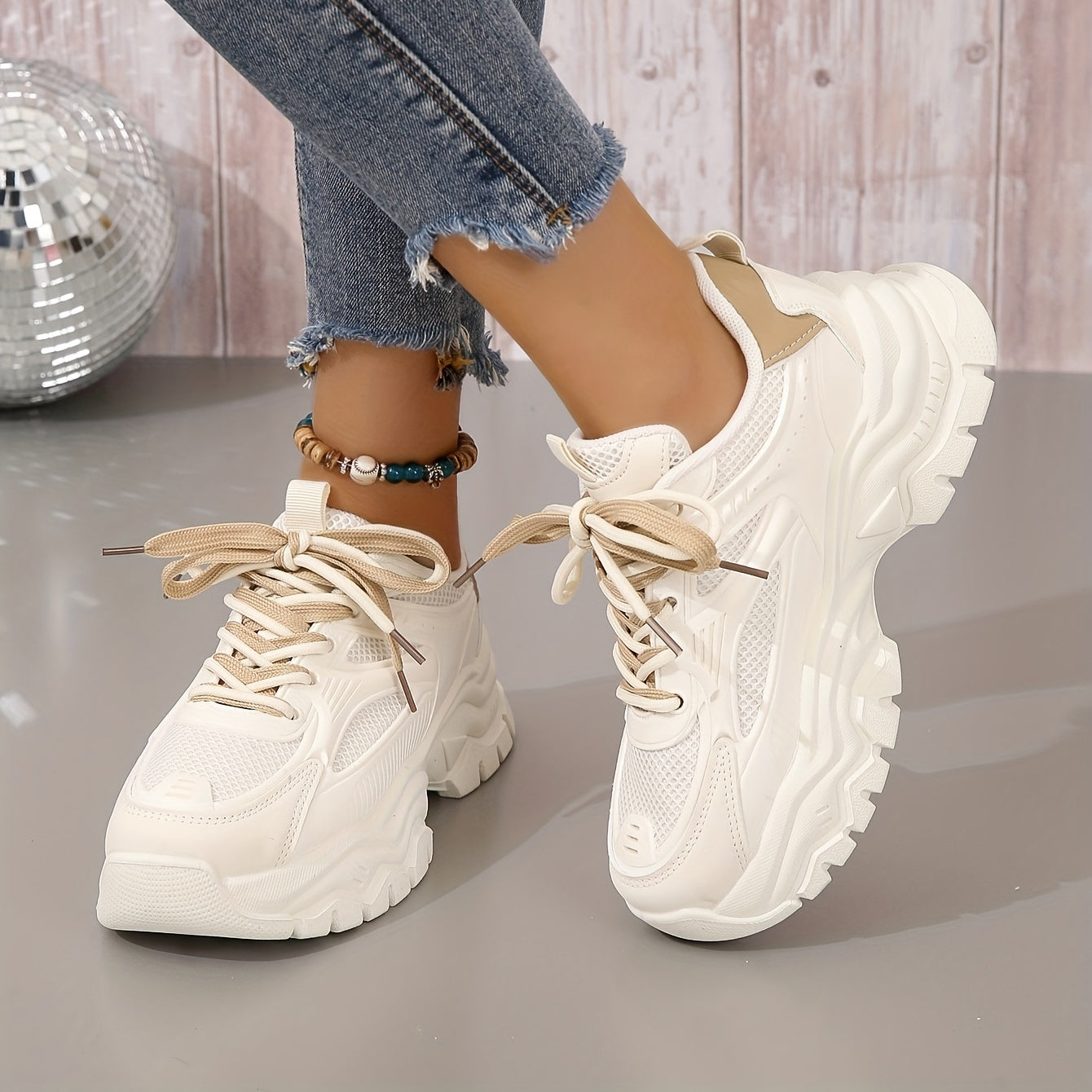 Sneakers mujer beige, cómodos y estilosos para look casual o diario