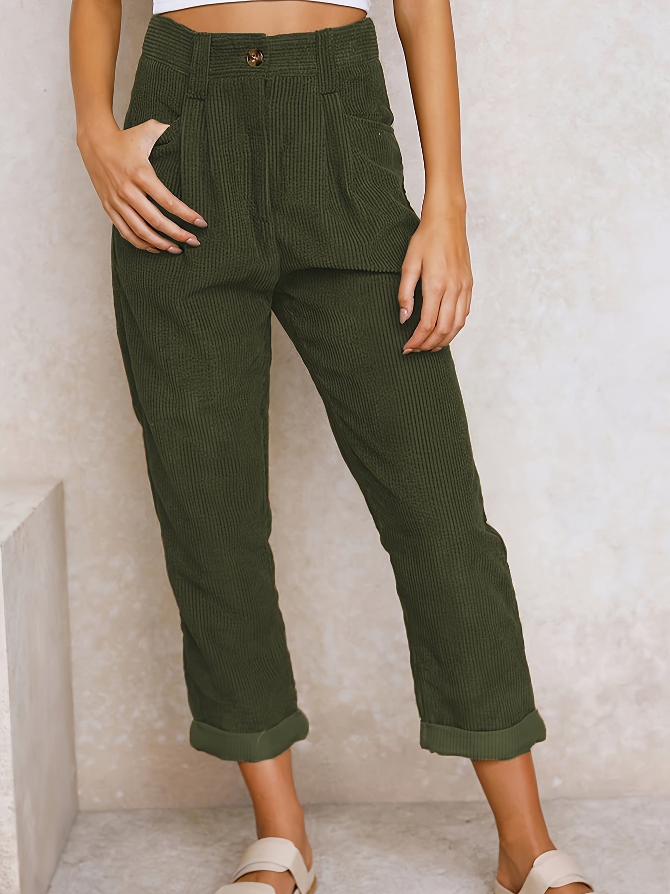 Pantalones femeninos modernos, elegantes