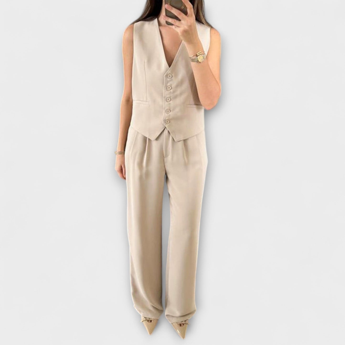 Leanne | Elegante conjunto monocromático de chaleco con cuello en V y pantalón