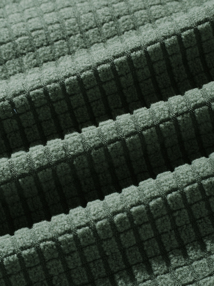 Conjunto hombre moderno y estiloso, confortable