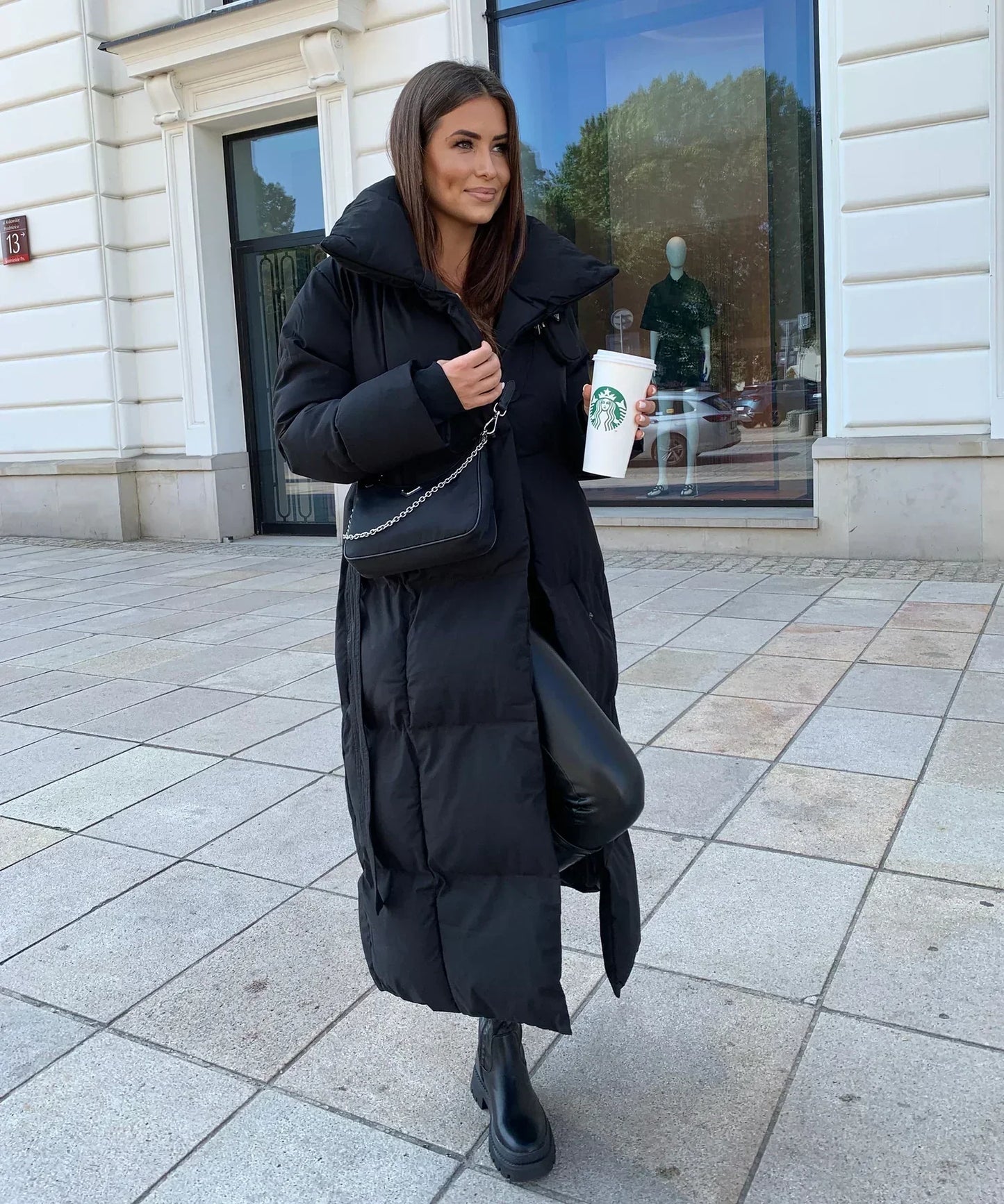 Chaqueta acolchada larga para mujer: abrigada, cómoda y elegante