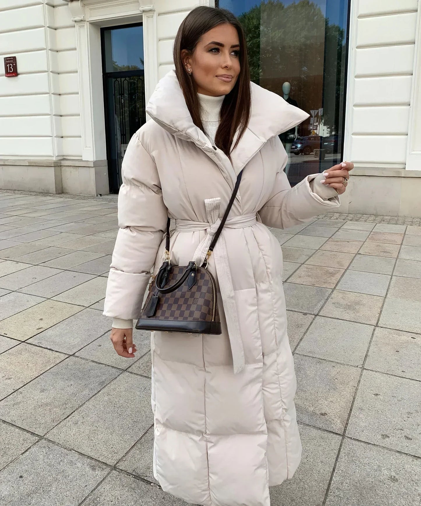 Chaqueta acolchada larga para mujer: abrigada, cómoda y elegante