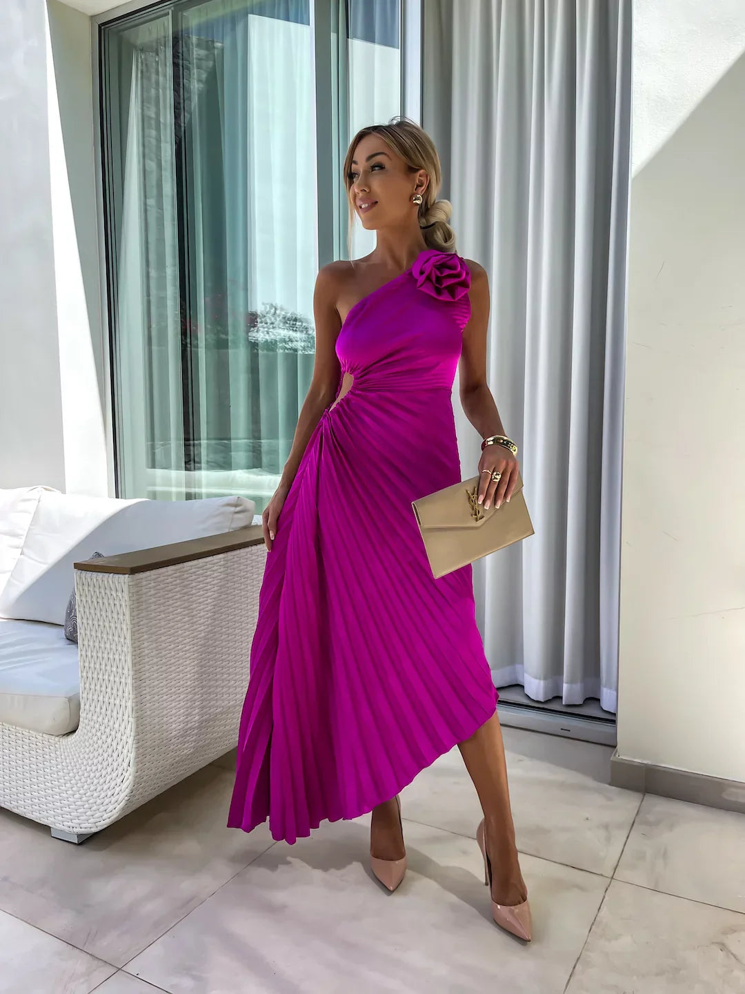 Haili | Vestido romántico de flores con un hombro