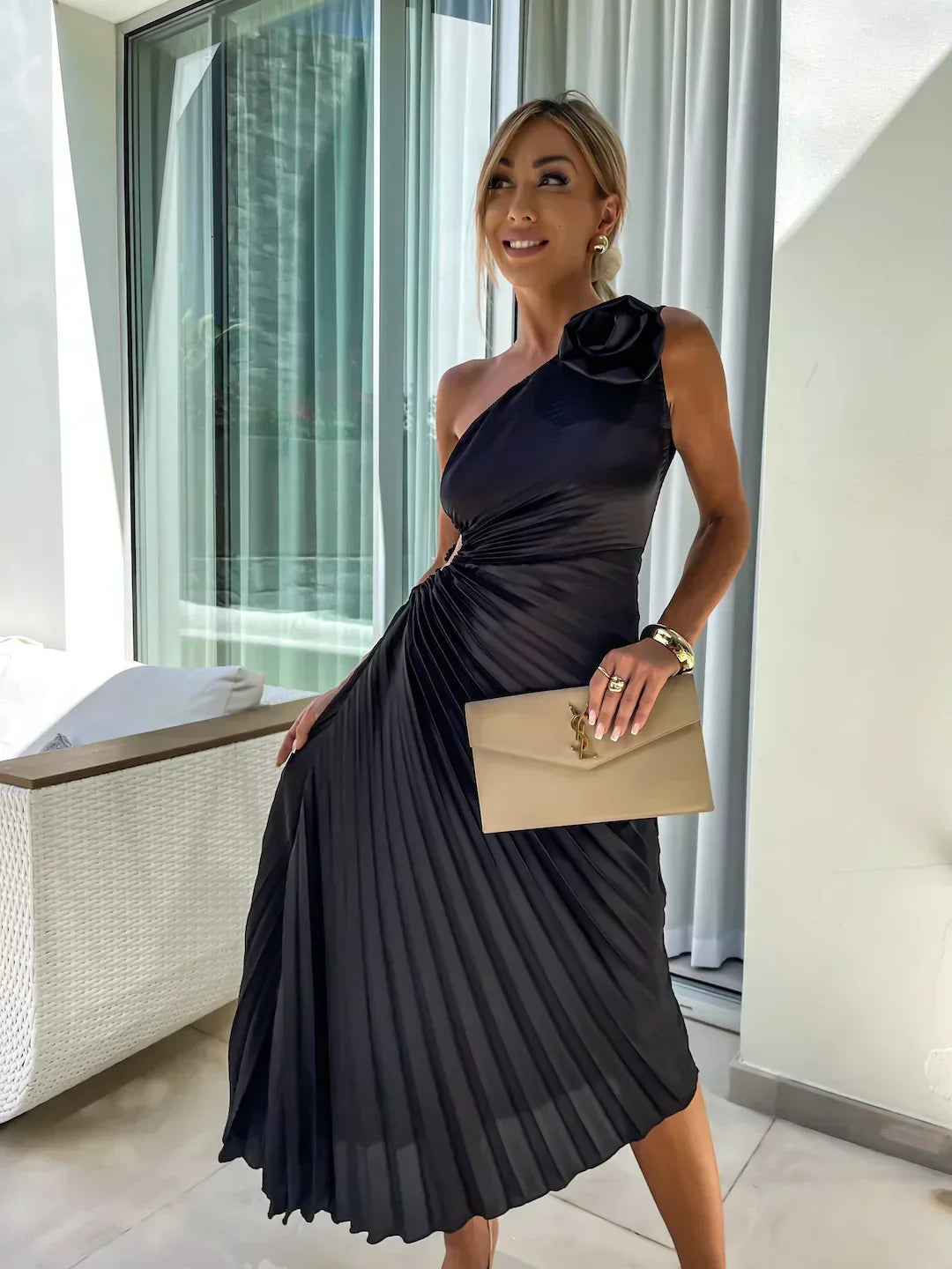 Roxy | Elegante vestido plisado de un hombro