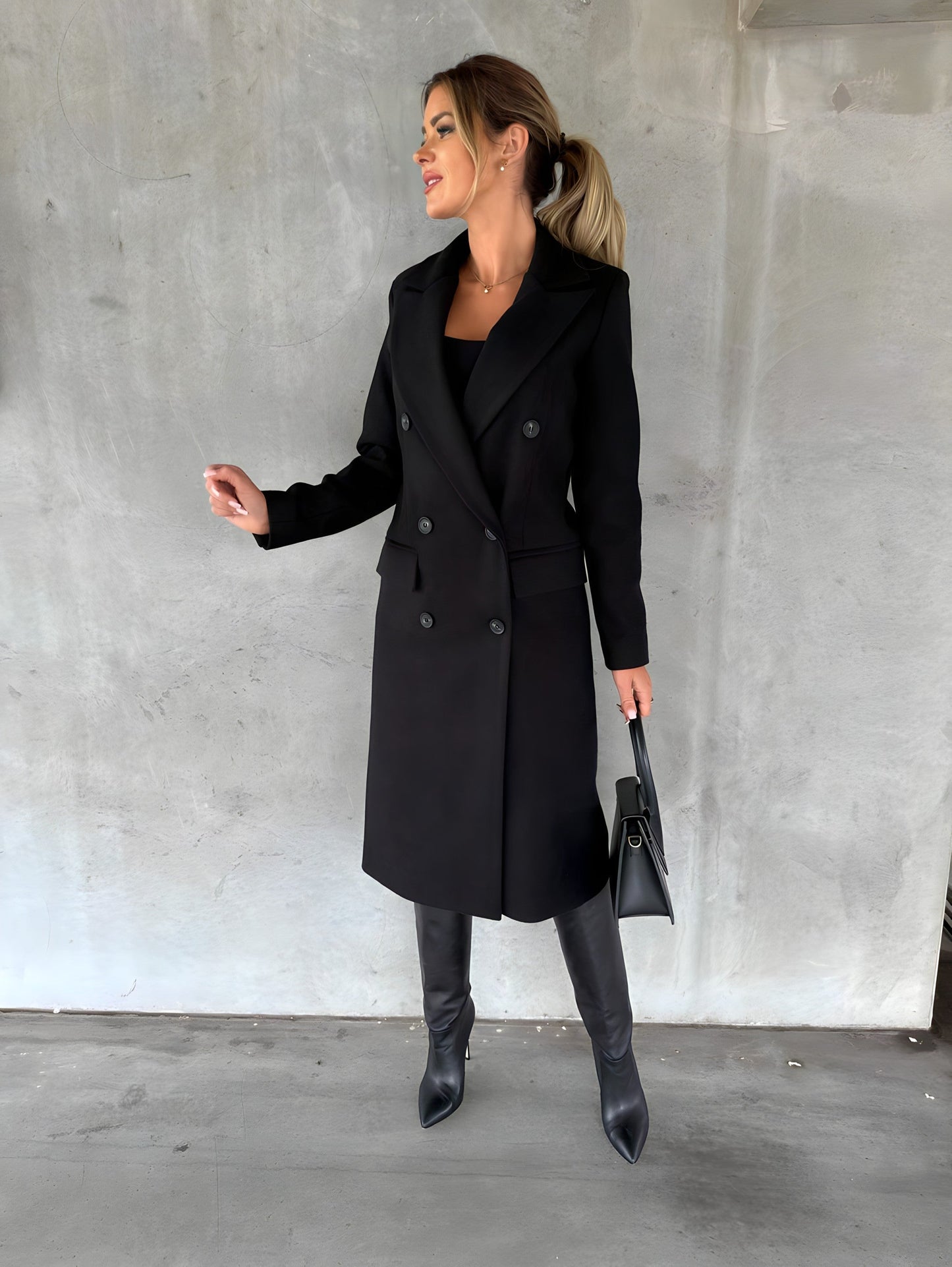 Cortney | Elegante abrigo de mujer con doble botonadura