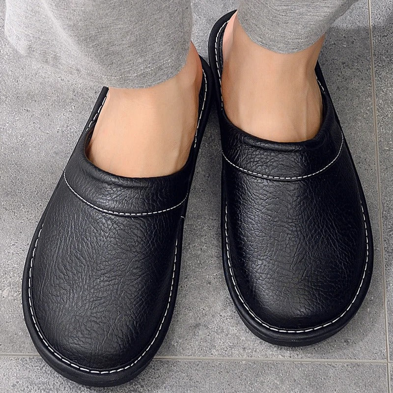 Zapatillas Casa Hombre – Elegantes de Cuero, Resistentes y Cálidas