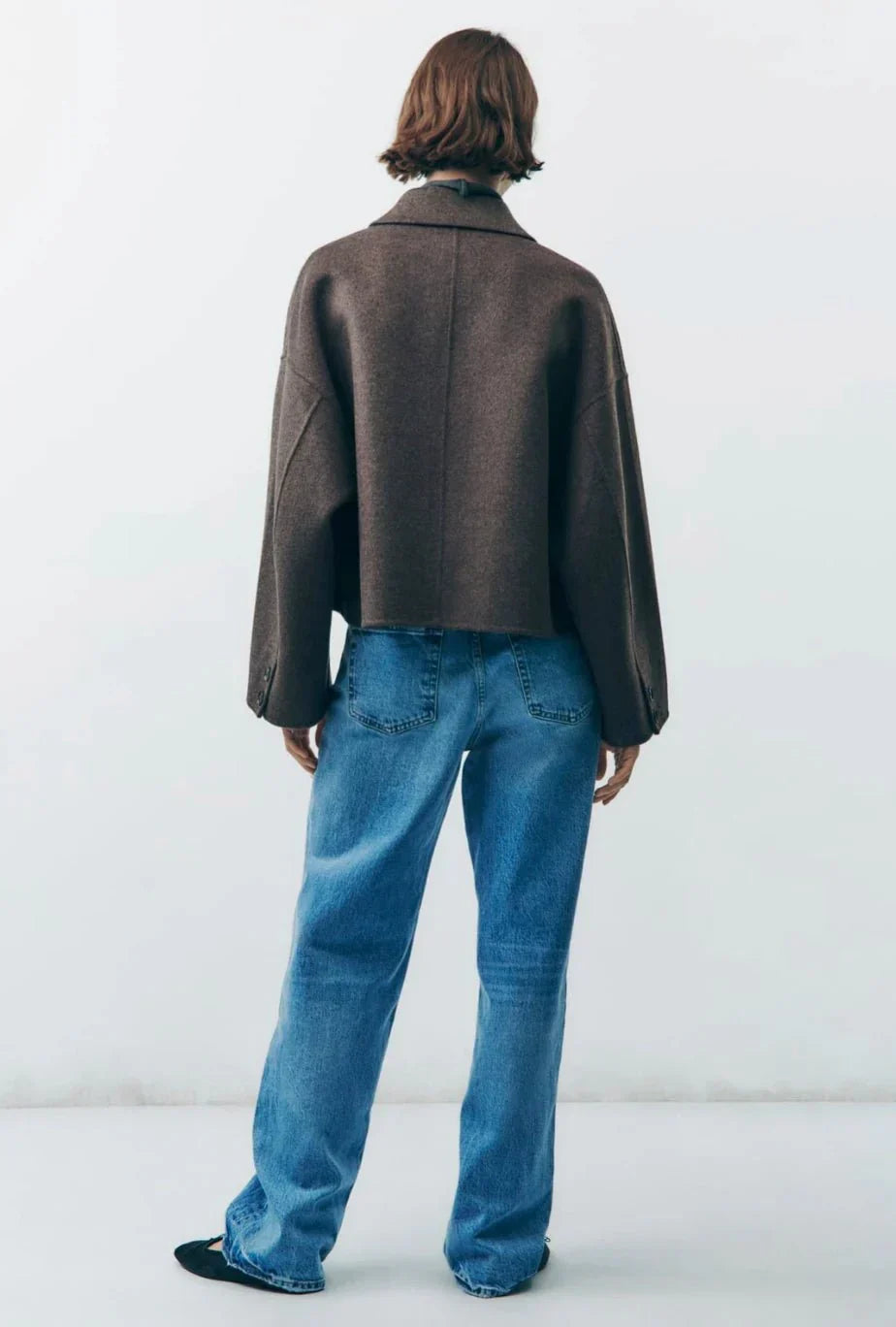 Chaqueta mujer con cierre de botones, elegante y funcional para temporada fresca