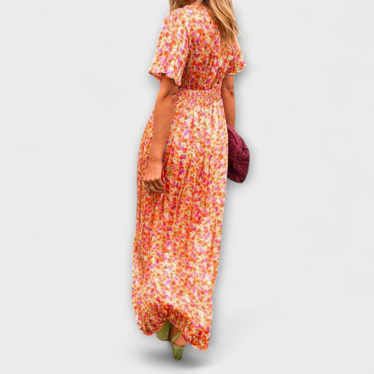Linn | Vestido clásico con cuello en V