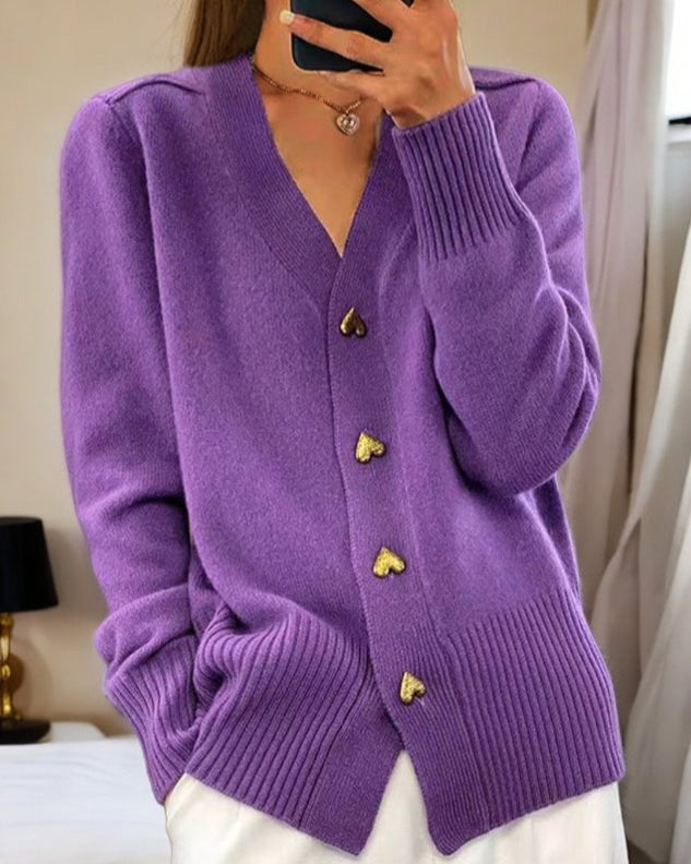 Cárdigan de Punto Suave – Estilo Femenino con Detalles de Corazón