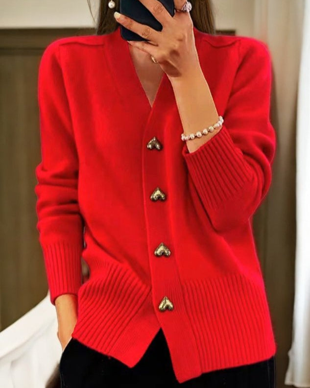 Cárdigan de Punto Suave – Estilo Femenino con Detalles de Corazón