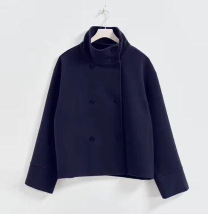 Chaqueta Corta Mujer – Con Botones de Lujo y Diseño Sofisticado
