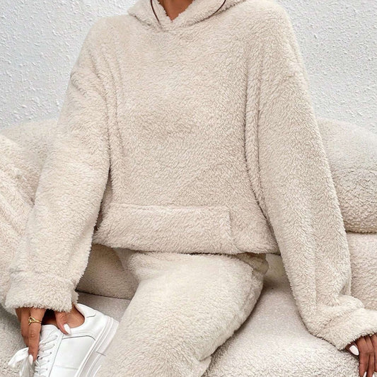 Cyne | Pijama de felpa ultra cómodo con capucha