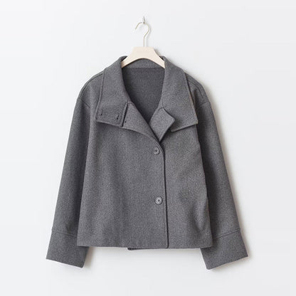 Chaqueta Corta Mujer – Con Botones de Lujo y Diseño Sofisticado