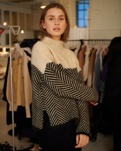 Jersey de Algodón con Cuello de Tortuga – Ideal para Otoño e Invierno