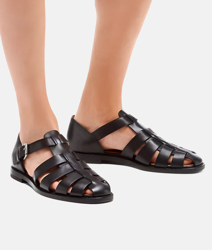 Bienvnida | Sandalias de tiras a la moda con un corte elegante