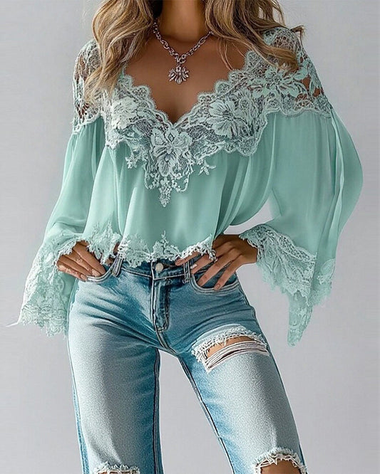 Blusa de mujer con escote en V, diseño patchwork con encaje y mangas largas holgadas