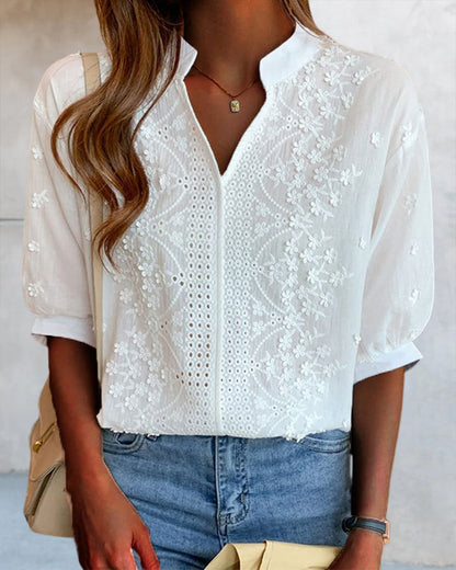 Dania | Blusa con cuello de pico, mangas abullonadas y detalles de encaje