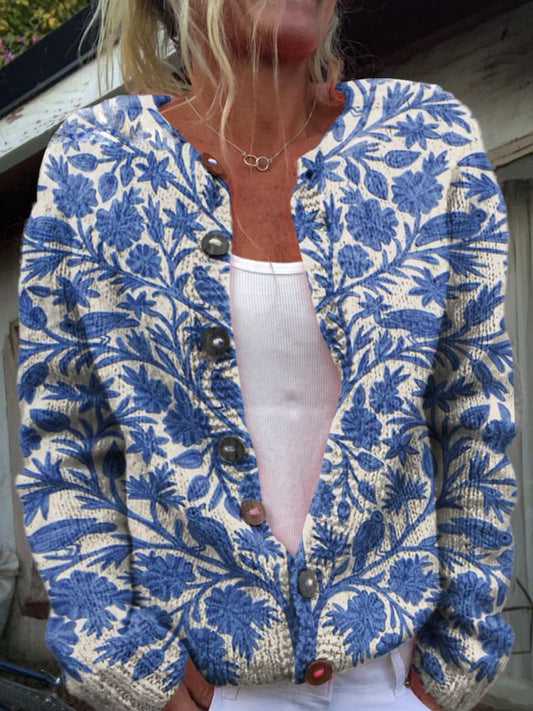 Cálida chaqueta de punto para mujer: estampado floral y cómoda.