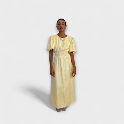 Davina | Maxi vestido amarillo mantequilla de diseño vaporoso
