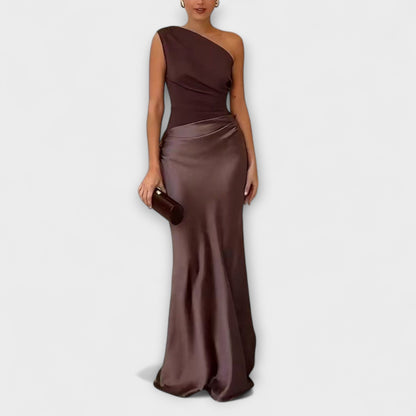 Lily | Elegante maxivestido plisado de un hombro
