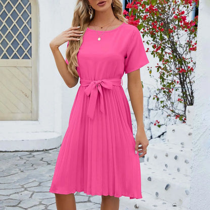 Vestido plisado mujer moderno y estiloso