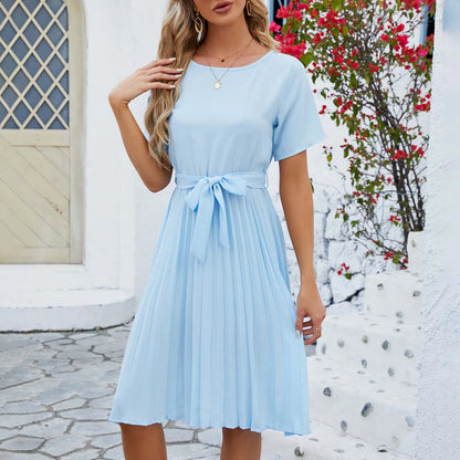Vestido plisado mujer moderno y estiloso
