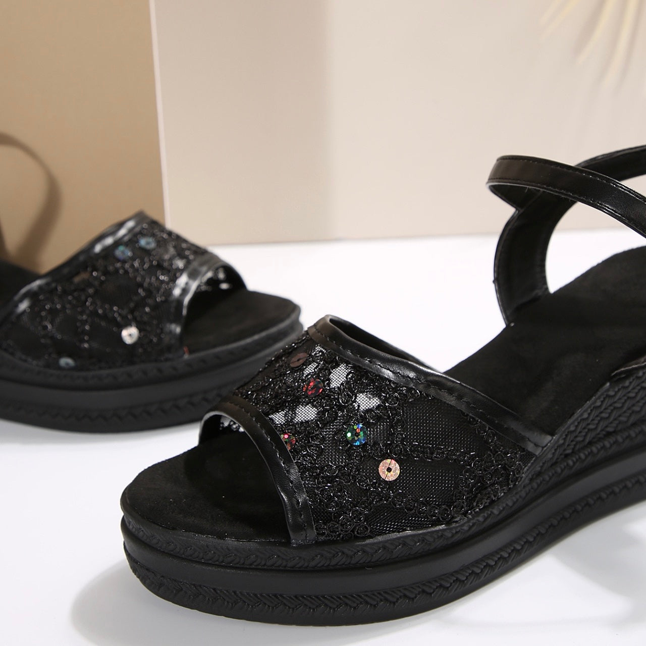 Amity | Sandalias con cuña regular